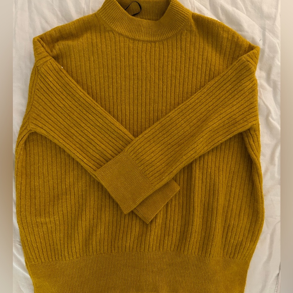 H&M sweater